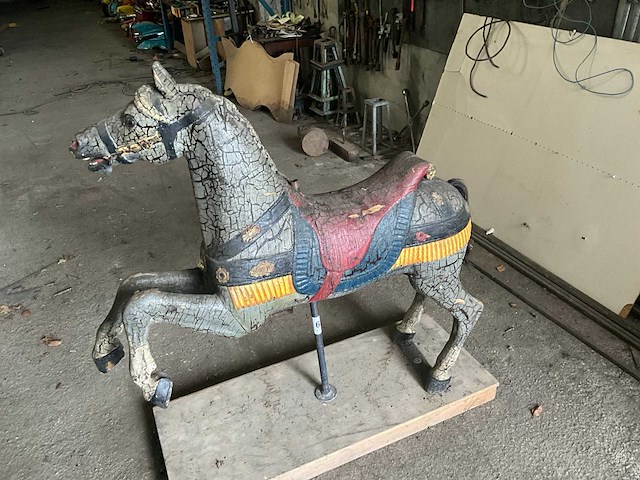 Carrouselpaard - afbeelding 2 van  7