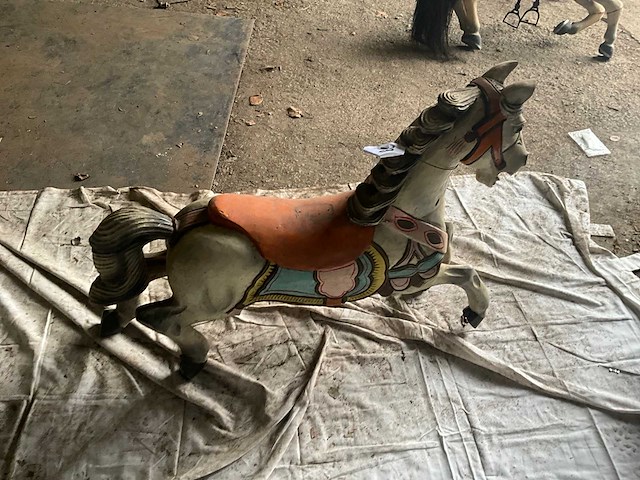 Carrouselpaard - afbeelding 6 van  6