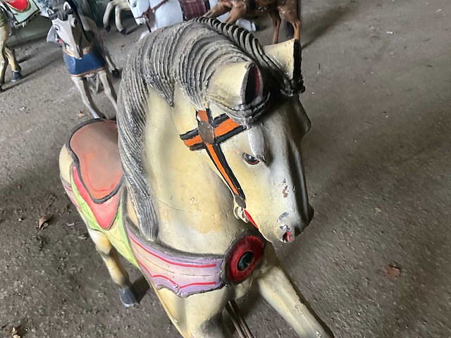 Carrouselpaard - afbeelding 3 van  6