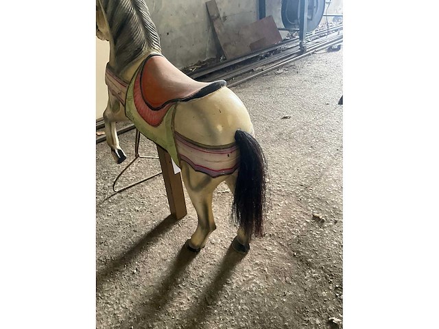 Carrouselpaard - afbeelding 6 van  6