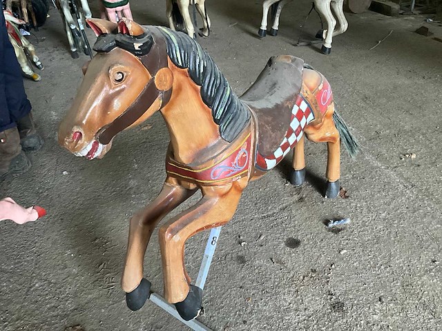 Carrouselpaard - afbeelding 2 van  6