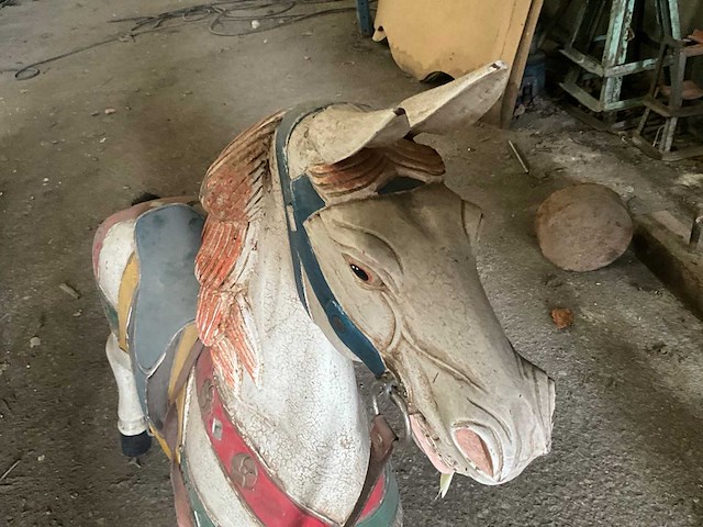 Carrouselpaard - afbeelding 3 van  7