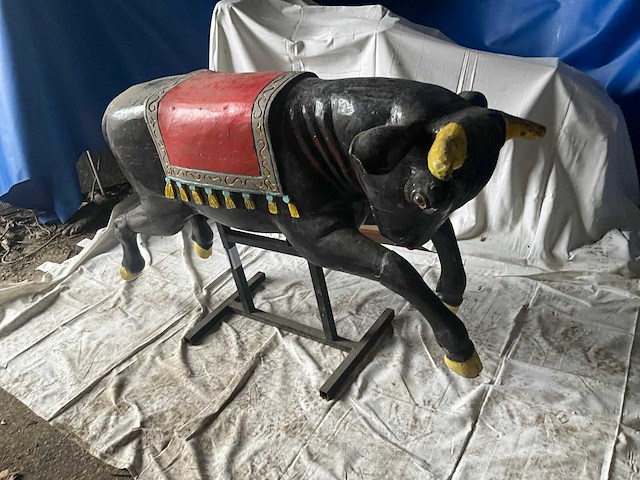 Carrouselstier - afbeelding 2 van  7