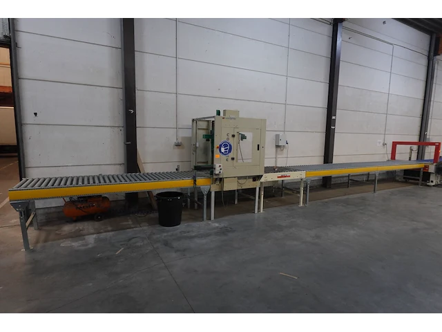 Carton sealer comarme met transportband - afbeelding 1 van  6