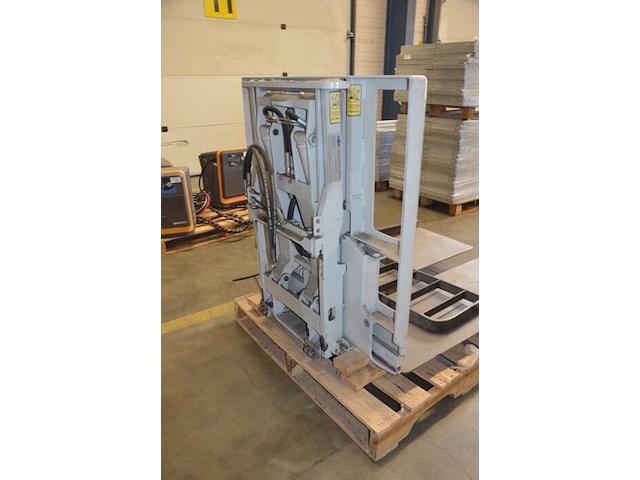 Cascade push en pull voorzetapparatuur voor heftruck bouwjaar 2017 - afbeelding 4 van  13