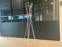Cascando basket design kapstok - afbeelding 1 van  5