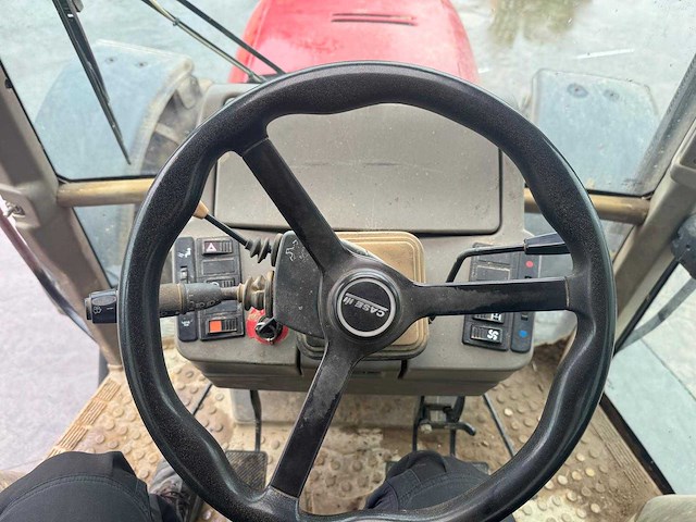 Case - cvx140 - 4-wheel drive tractor - 2010 - afbeelding 10 van  23