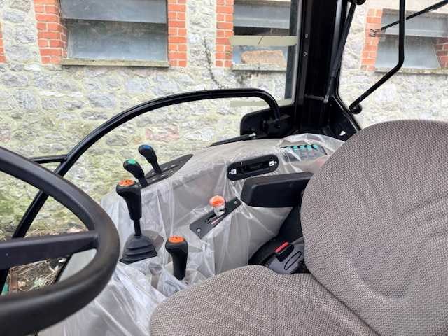 Case - farmall 75a - 4-wheel drive tractor - 2020 - afbeelding 9 van  11