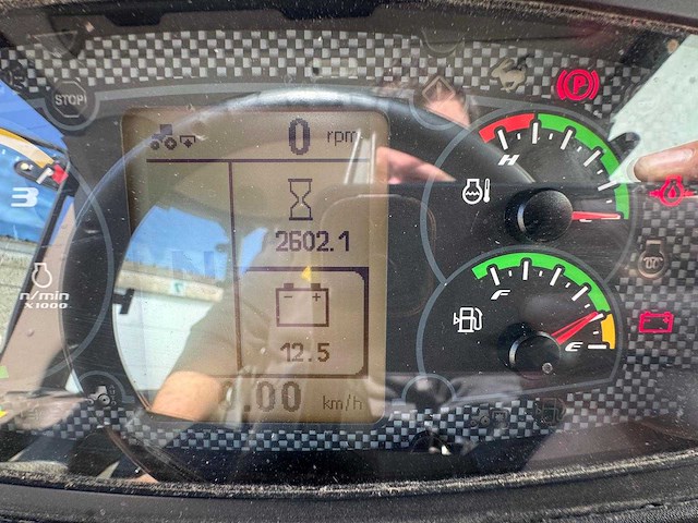 Case - farmall 95u - 4-wheel drive tractor - 2014 - afbeelding 11 van  20