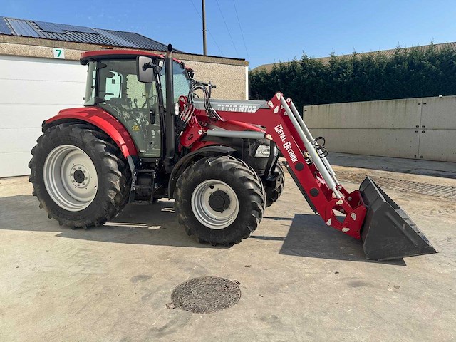 Case - farmall 95u - 4-wheel drive tractor - 2014 - afbeelding 15 van  20