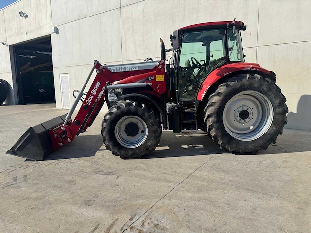 Case - farmall 95u - 4-wheel drive tractor - 2014 - afbeelding 17 van  19