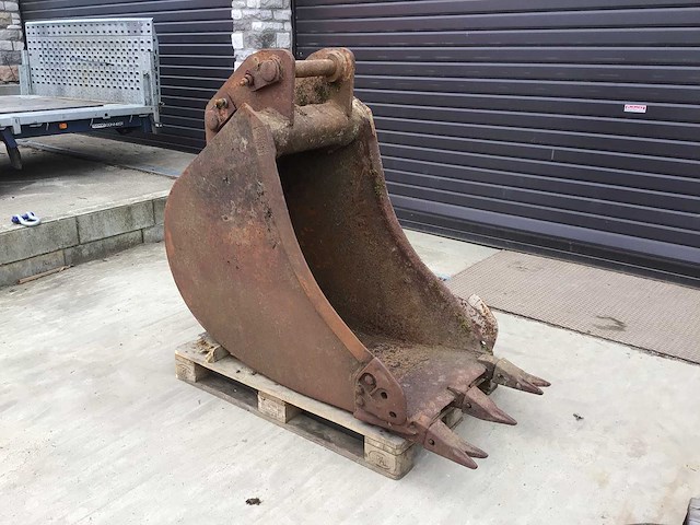 Case 688 grondverzet-emmer - afbeelding 2 van  8