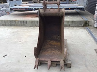 Case 688 grondverzet-emmer - afbeelding 7 van  8