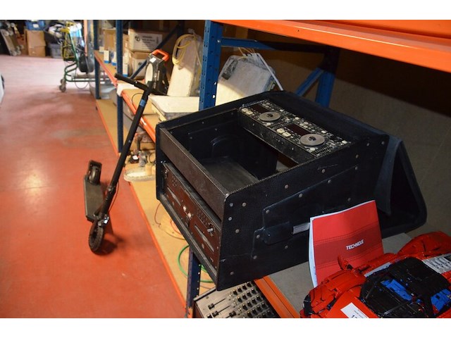 Case american audio met cd speler denon, radiotuner apart, remote controller denon - afbeelding 4 van  11