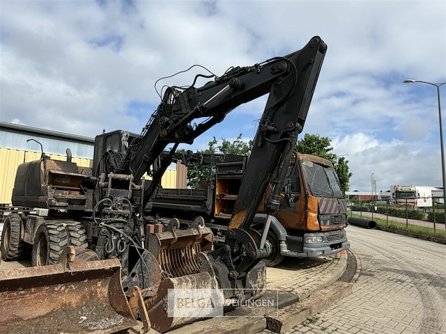 Case bandenkraan – brand-, rook- en/of waterschade, chassis - afbeelding 6 van  20