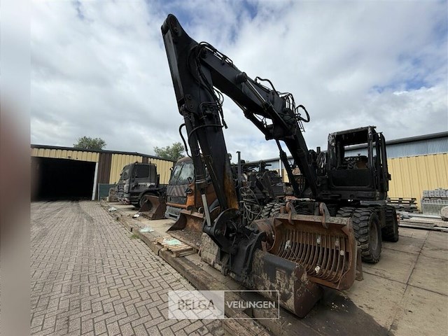 Case bandenkraan – brand-, rook- en/of waterschade, chassis - afbeelding 19 van  20