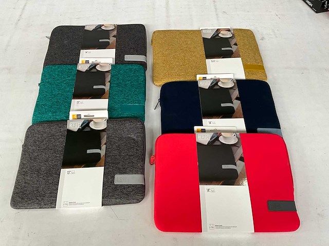 Case logic reflect laptop hoezen (6x) - afbeelding 1 van  7