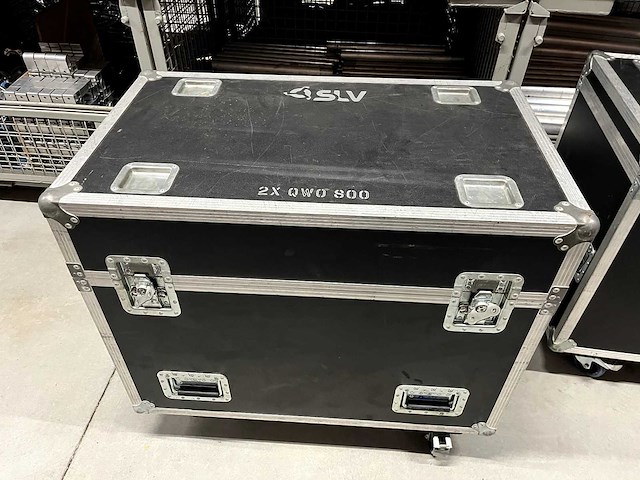 Case met 2x clay paky qwo 800 (2x) - afbeelding 5 van  5