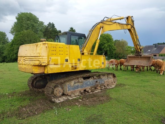 Case rupsgraafmachine, emmers