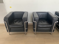 Cassina lc2 fauteuil - 4 stuks (replica) - afbeelding 2 van  3