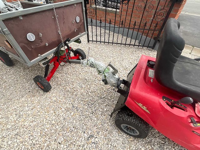 Castelgarden xe 70 zitmaaier + aanhanger - afbeelding 8 van  13