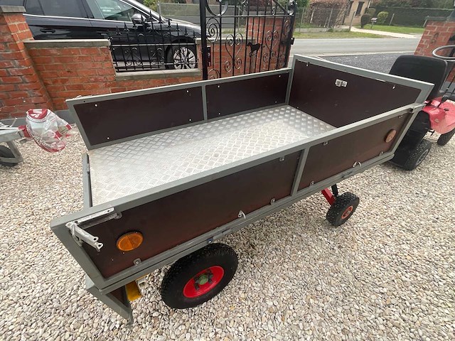 Castelgarden xe 70 zitmaaier + aanhanger - afbeelding 10 van  13