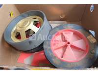 Casters - afbeelding 2 van  10