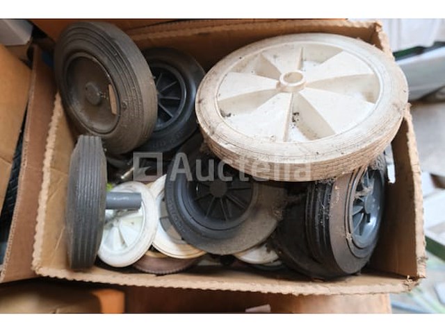 Casters - afbeelding 5 van  10