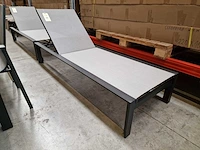 Castle-line - alu ligbed alu ligbed lausanne charcoal mat textilene light grijs
