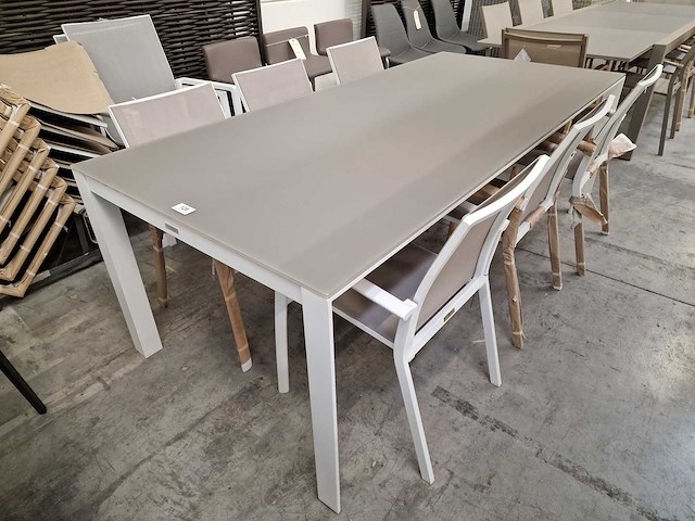 Castle-line - alu tuintafel carlo wit mat 220 x 100cm + taupe gehard glas - afbeelding 1 van  4