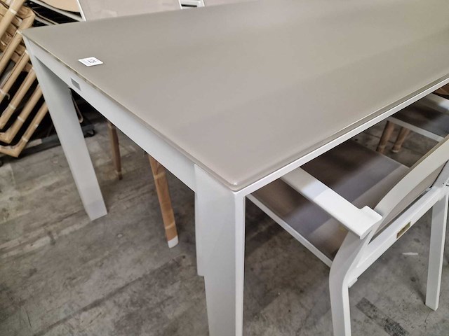 Castle-line - alu tuintafel carlo wit mat 220 x 100cm + taupe gehard glas - afbeelding 3 van  4