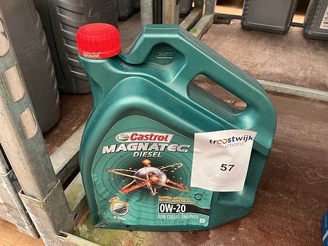 Castrol,inhoud 5 liter magnatec 0w20 diesel motor olie - afbeelding 1 van  1