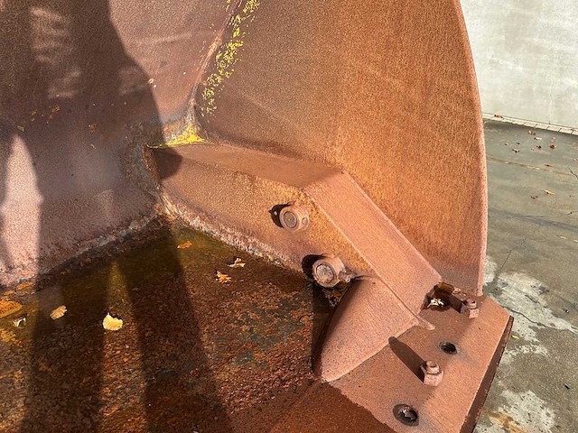 Cat - 2015 - ch-09-000132-15 - voorzetapparatuur - hoogkipbak - afbeelding 5 van  16