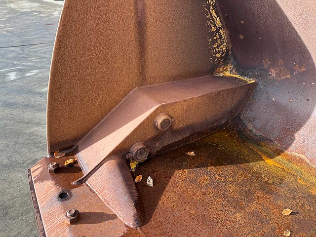 Cat - 2015 - ch-09-000132-15 - voorzetapparatuur - hoogkipbak - afbeelding 6 van  16