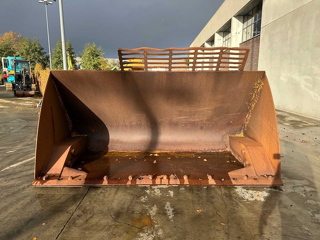 Cat - 2015 - ch-09-000132-15 - voorzetapparatuur - hoogkipbak - afbeelding 15 van  16