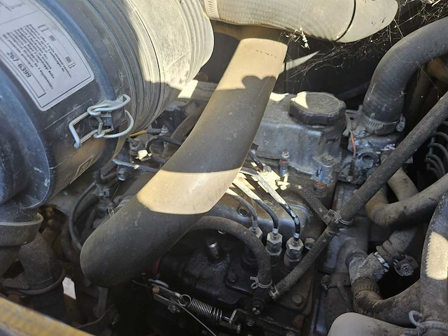 Caterpilar 302.5c mini graafmachine - afbeelding 2 van  12