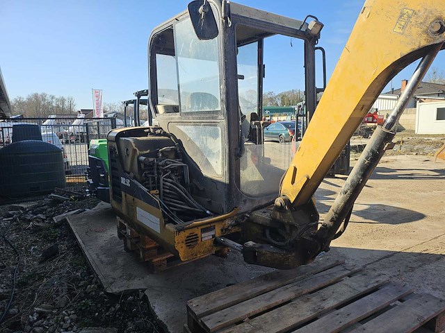 Caterpilar 302.5c mini graafmachine - afbeelding 6 van  12