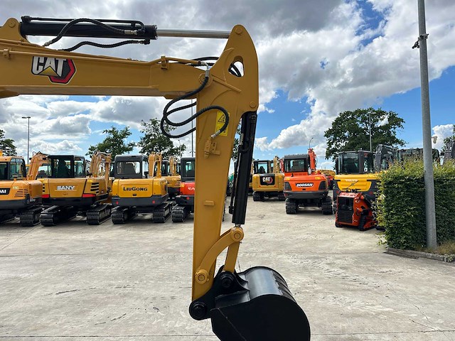 Caterpillar - 2011 - 305.5e2 - midigraafmachine - afbeelding 4 van  32