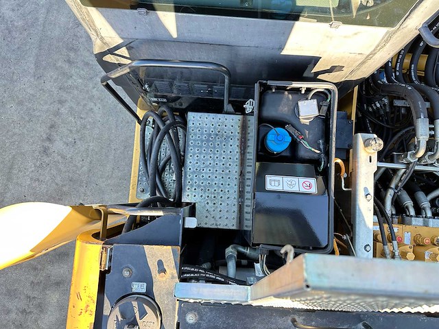 Caterpillar - 2014 - m313d - banden graafmachine - afbeelding 33 van  64