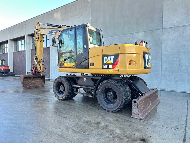 Caterpillar - 2014 - m313d - banden graafmachine - afbeelding 56 van  64