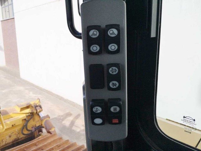 Caterpillar - 2015 - d6t lgp - bulldozer - afbeelding 41 van  67