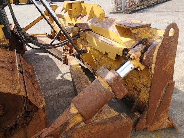 Caterpillar - 2015 - d6t lgp - bulldozer - afbeelding 4 van  29