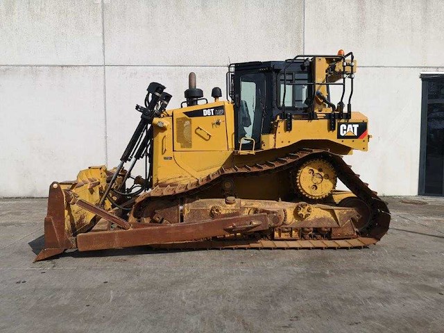 Caterpillar - 2015 - d6t lgp - bulldozer - afbeelding 1 van  29