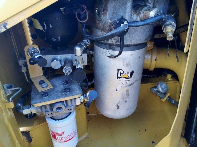 Caterpillar - 2015 - d6t lgp - bulldozer - afbeelding 18 van  29