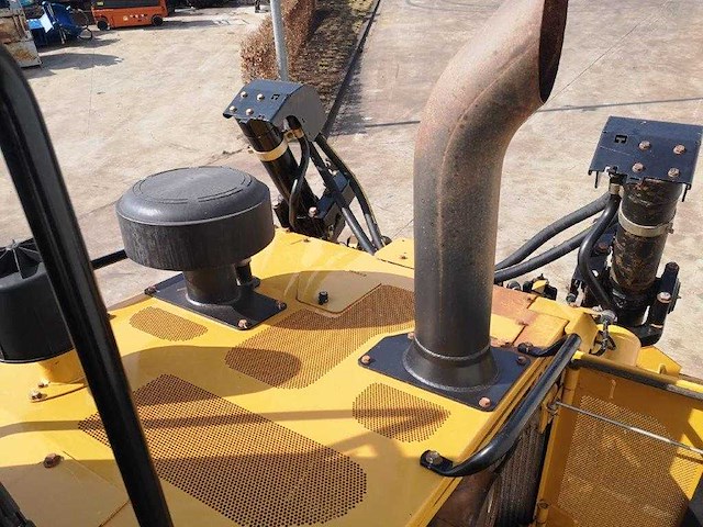 Caterpillar - 2015 - d6t lgp - bulldozer - afbeelding 21 van  29