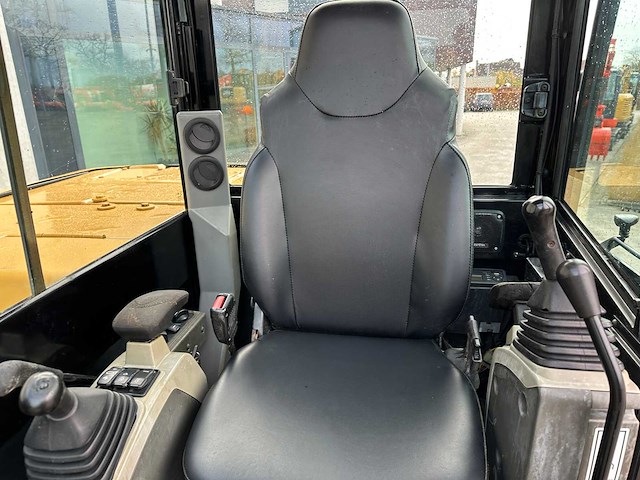 Caterpillar - 2017 - 305.5e2 - midigraafmachine - afbeelding 25 van  42