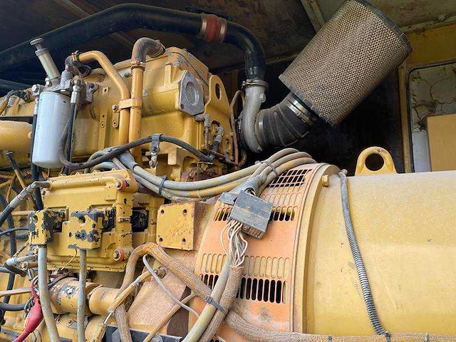 Caterpillar - c 18 - 700 - stroomgenerator - afbeelding 4 van  11