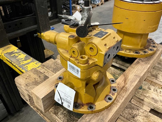 Caterpillar 313 hydraulische pomp - afbeelding 1 van  3