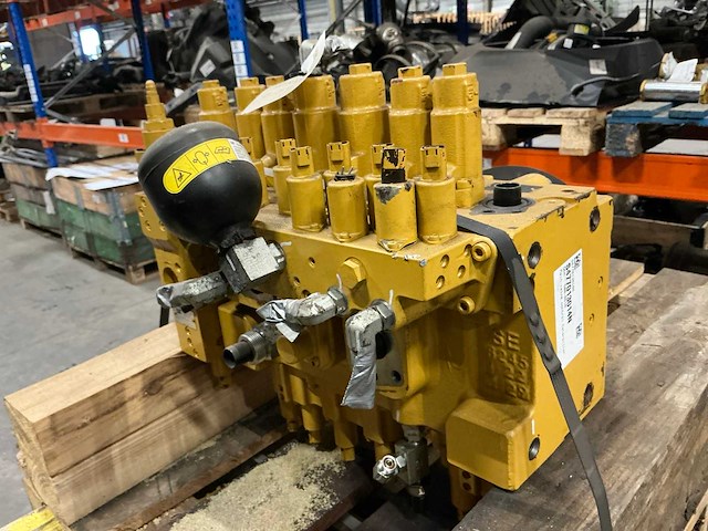 Caterpillar 313 valve control - afbeelding 4 van  4