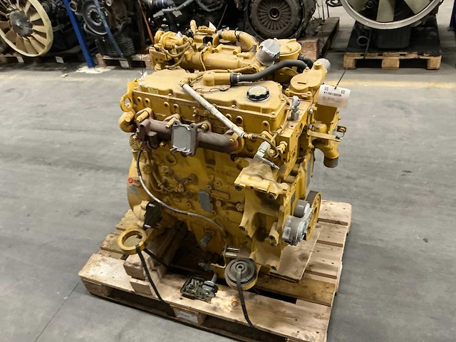Caterpillar 320 c4.4 dieselmotor - afbeelding 4 van  8